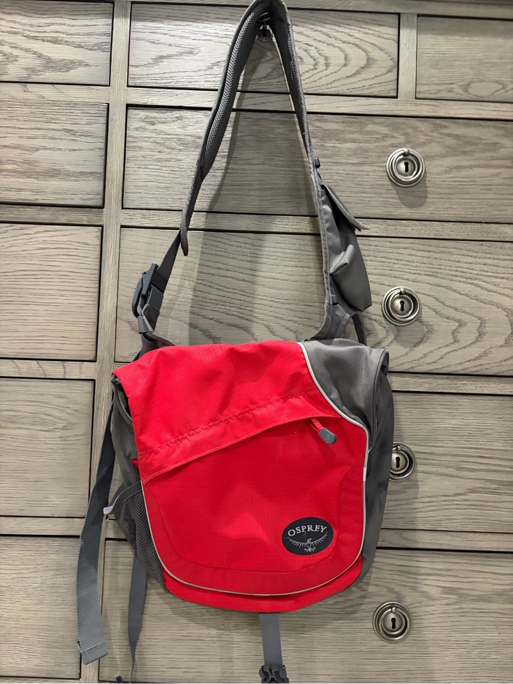 Osprey Red and Gray Messenger Bag, Pockets, Storage, Durable, Great Condition